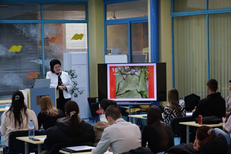 Публична лекция на проф. д.п.н. Александра Куманова